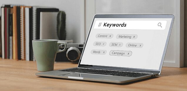 seo-check-keywords-on-laptop seo-check-keywords-on-laptop